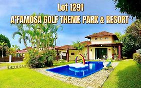 Melaka Afamosa Resort D'Amour Comfortable And Healing With Theater Projector Private Villa With Garden View Swimming Pool Seasonal Christmas Theme